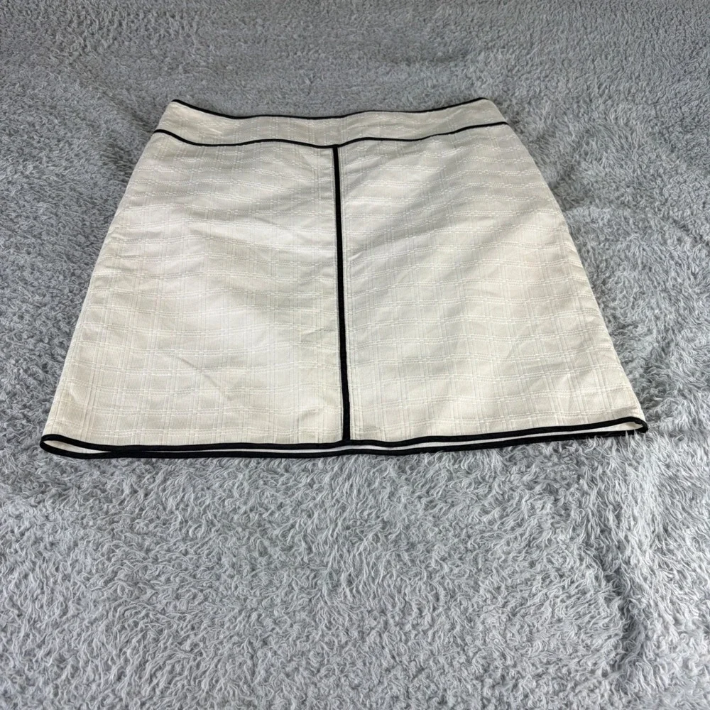 Ann Taylor Ivory Cream Textured Mini Skirt Black Trim Career Size 12